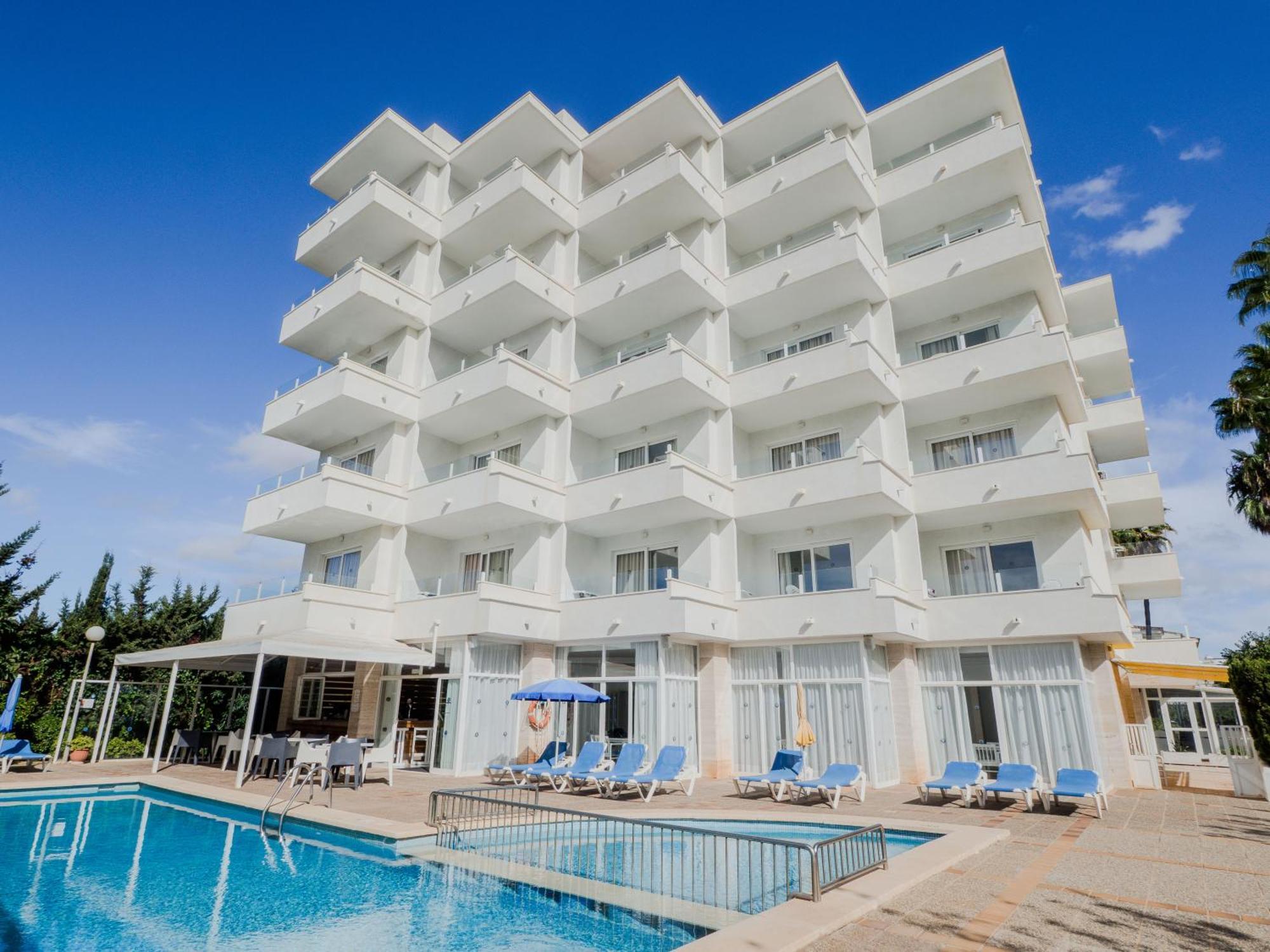Apartamentos La Santa Maria Cala Millor  Eksteriør bilde